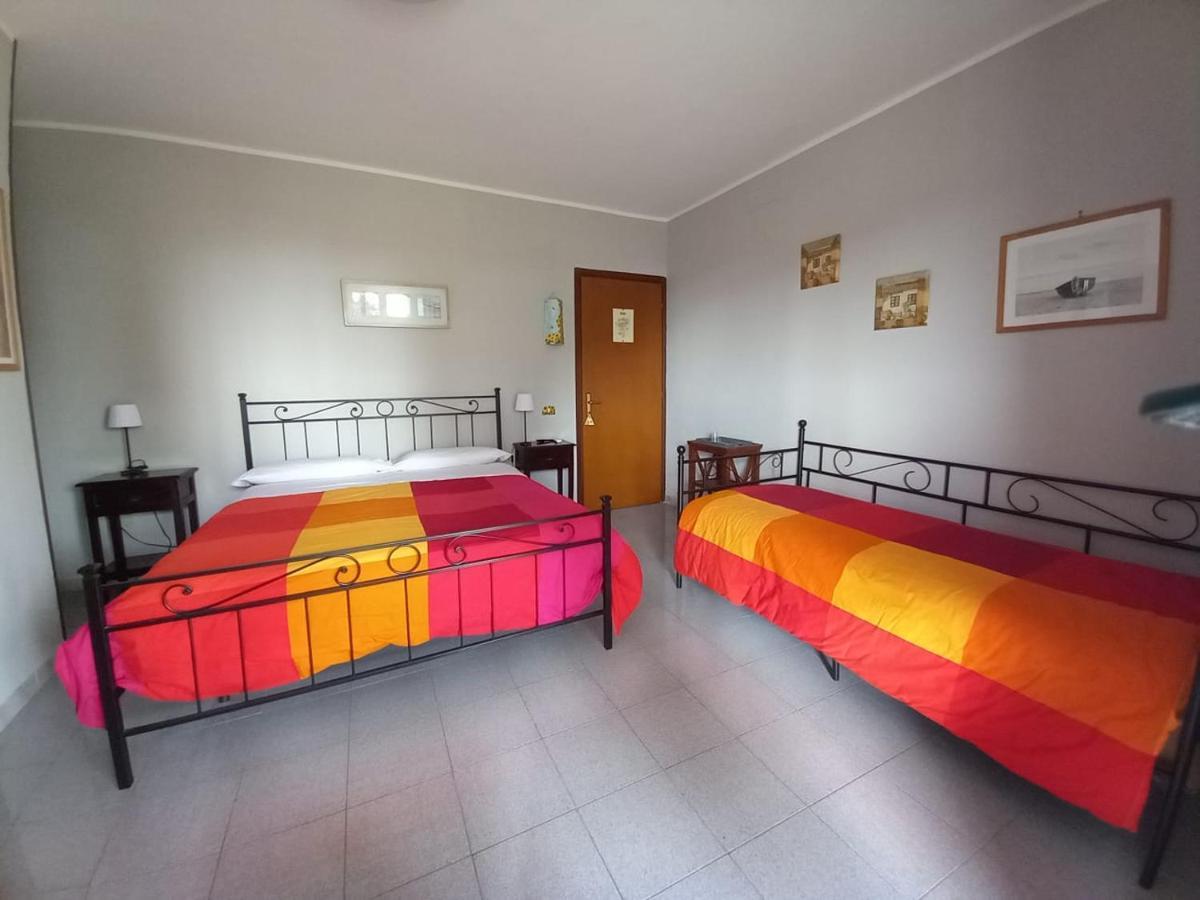 Il Grifo Hotel Sabaudia Ngoại thất bức ảnh