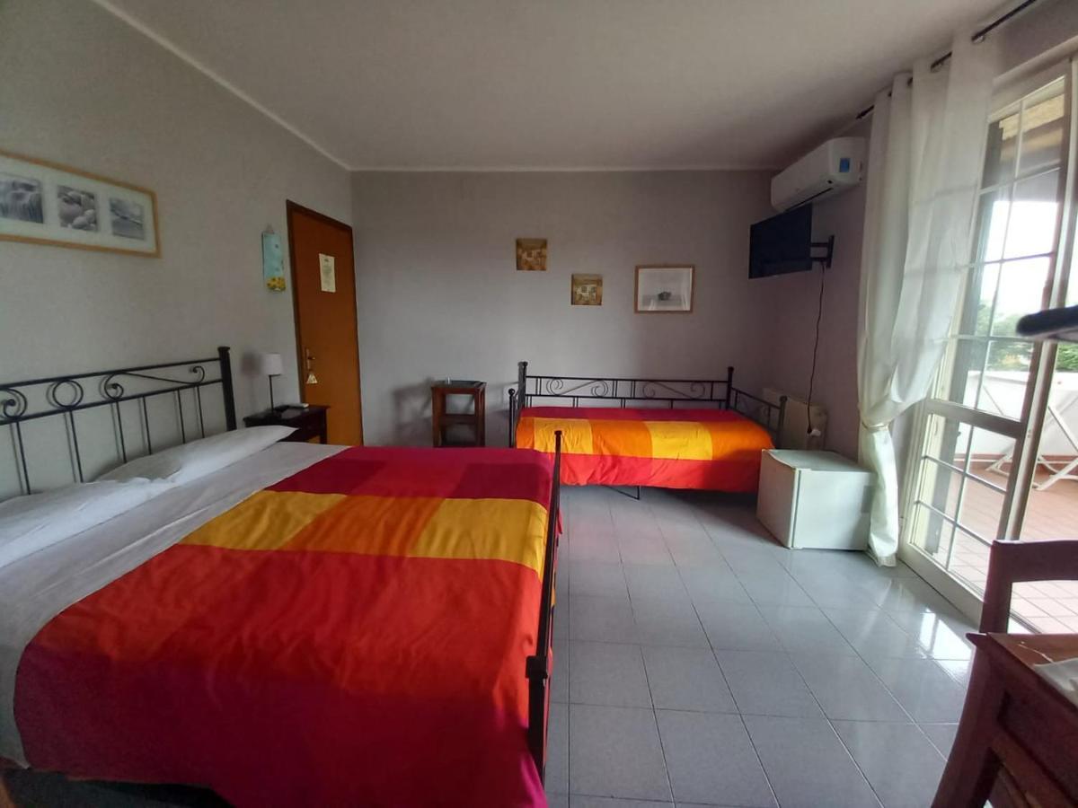 Il Grifo Hotel Sabaudia Ngoại thất bức ảnh